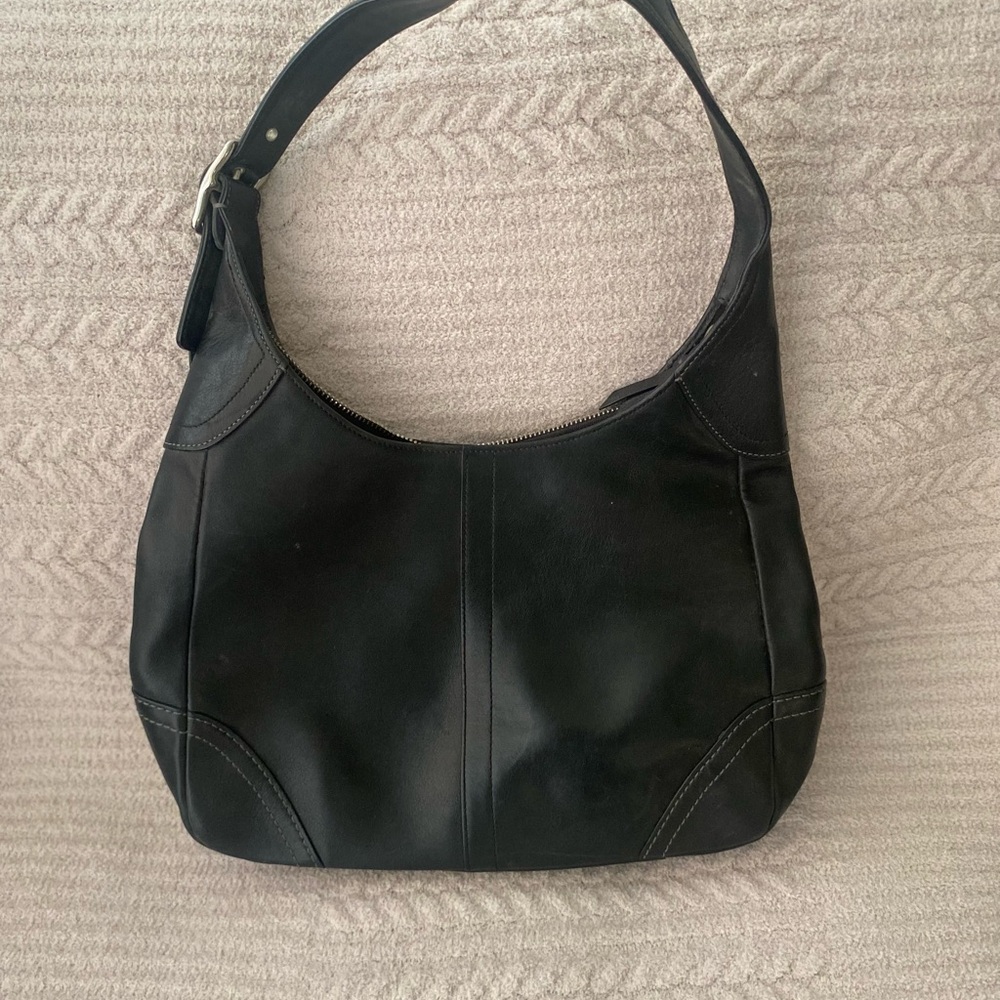 Vintage Coach Black Leather Shoulder Bag